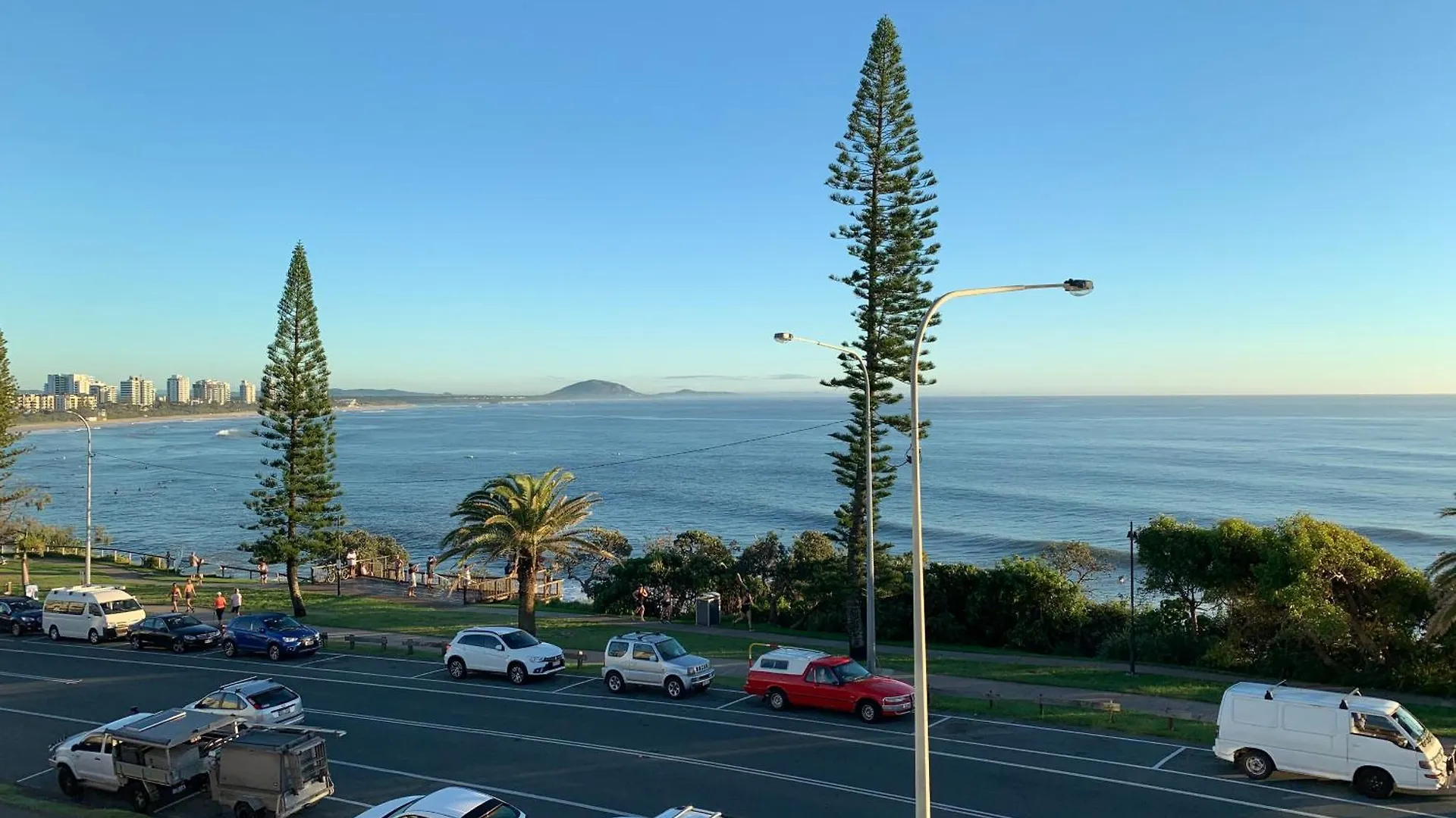 Lejlighed Newly Renovated Beach Front Unit. Views To Die For! Alexandra Headland